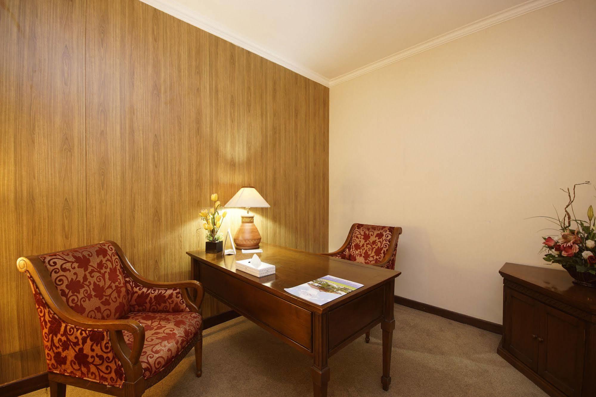 Bahari Inn Tegal Exteriér fotografie